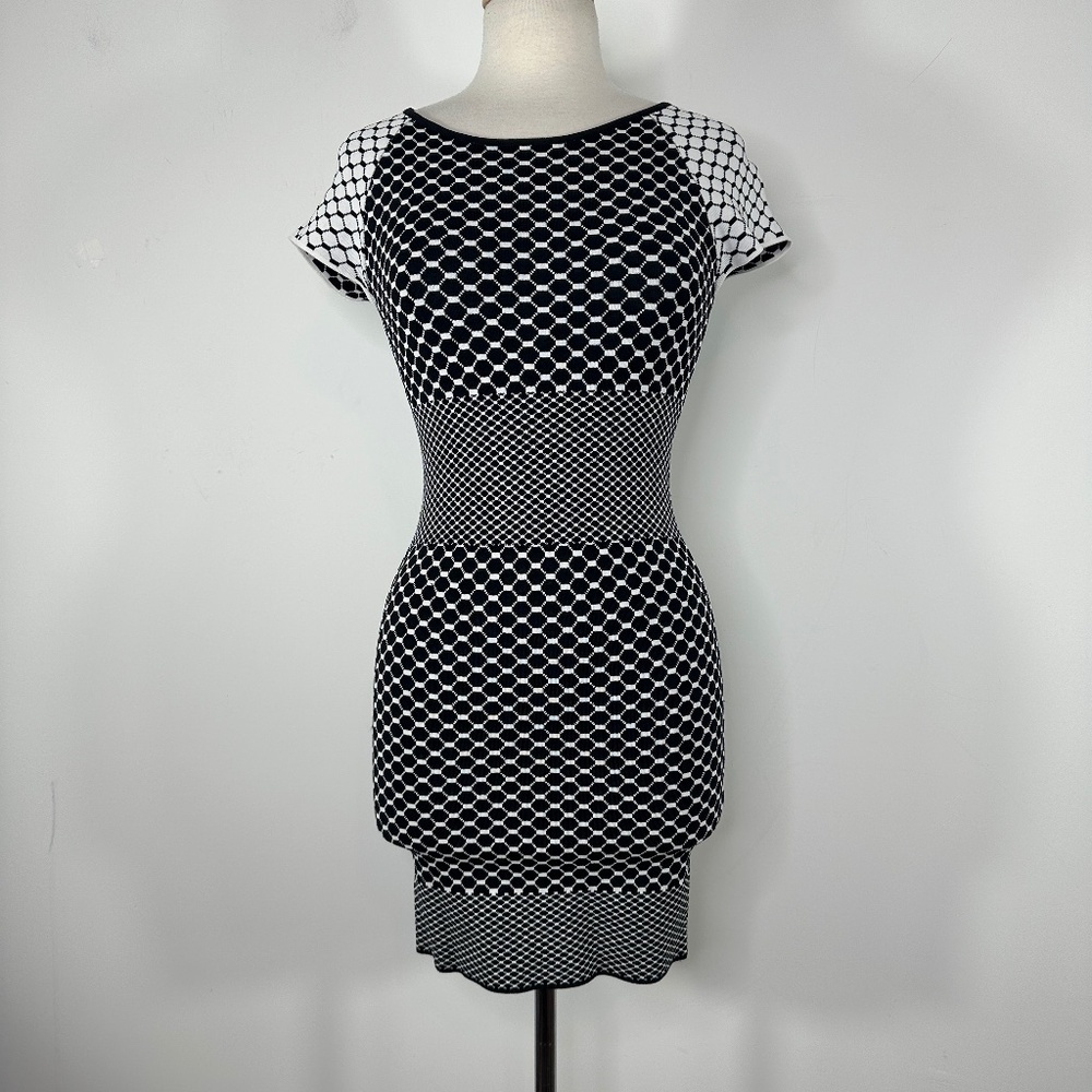Y2K Bebe Womens Sz M Black White Cap Sleeve Mini Body Cocktail Dress NWOT